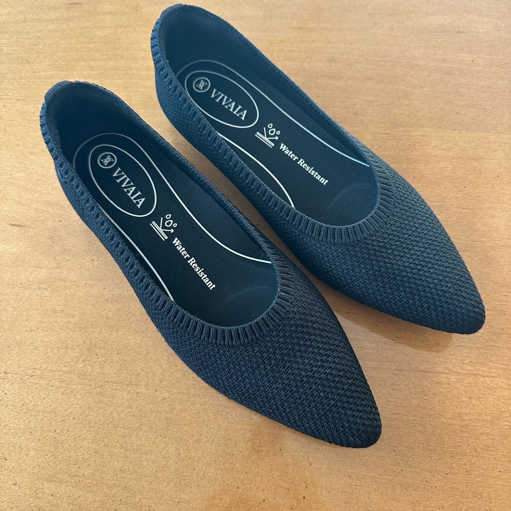 VIVAIA Women's Black Water-Resistant Flats